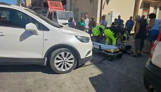 Investita al mercatino del gioved&igrave; mentre fa la spesa: paura per una donna travolta da un'auto