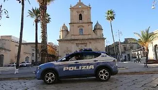 Detenzione e spaccio di stupefacente, la polizia di Stato denuncia un 19enne