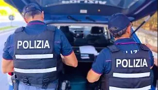 Gela: trentquattrenne arrestato dopo mesi di maltrattamenti, lesioni e l'incendio della casa coniugale