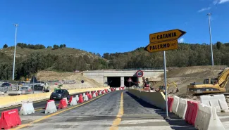 Dopo un&rsquo;accesa lite si mete in auto e percorre 300 km per "sbollire". Ma &egrave; ai domiciliari: denunciato