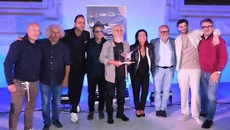 "Cuore siciliano, battito jazz" incanta Largo Barile: tre serate e un pubblico entusiasta