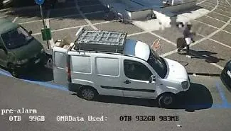 Abbandono illecito di rifiuti: cinque denunce e un'auto sequestrata