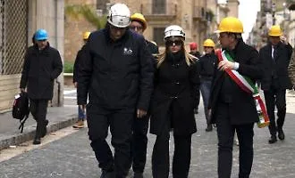 Niscemi in bilico tra sanit&agrave; ridotta e frana, Conti annuncia aiuti, monitoraggi e tre appuntamenti decisivi