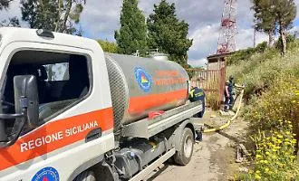 Caltanissetta, nel far west delle autobotti il caso arriva ad Arera e Antitrust: &laquo;L&rsquo;acqua &egrave; un bene primario&raquo;