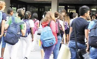 Dallo stop per il caldo da bollino rosso al nodo didattica a distanza: cosa dice la direttiva di Lagalla sulla scuola