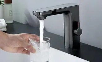 Incubo acqua contaminata in via Muccioli
