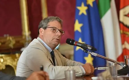 Miccich&eacute; e il suo autista condannati dalla Corte dei Conti: acquisto di droga e passaggi a familiari con l'auto blu