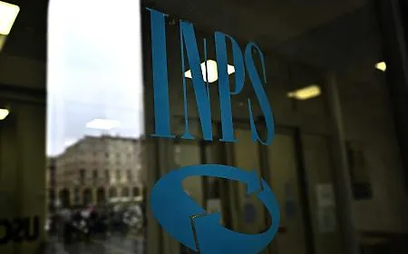 Pensioni, addio al congelamento dei requisiti: cosa cambia dal 2027 per l&rsquo;uscita anticipata