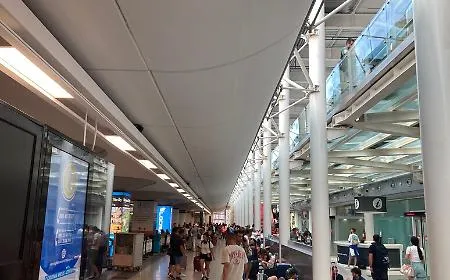 L'Etna torna a farsi sentire: scattano nuove restrizioni sui voli all'aeroporto di Catania
