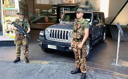 Strade Sicure, la Lega accelera alla Camera: "Servono diecimila militari in citt&agrave;". Scontro Salvini - Crosetto