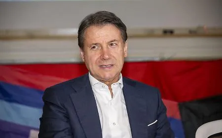 Diciassette anni di M5s, Conte: &laquo;Ci attaccano da ogni parte&raquo;. E Grillo rilancia: &laquo;Ora puntano solo all'arricchimento&raquo;