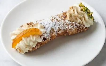 Nicosia, il cannolo vince sulla pioggia: premi alle pasticcerie Giulio e Scarfia