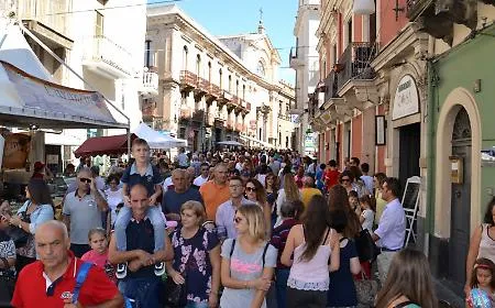 &ldquo;Sagra del pistacchio&rdquo;: domani il taglio del nastro fra tradizione e gusto