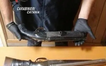 Nel letto-contenitore due fucili pronti all&rsquo;uso: arrestato il nipote dello zar criminale di Librino