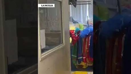 Piove dal soffitto di una scuola a San Giovanni la Punta: la denuncia del Codacons. Il video