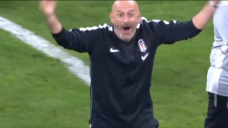 In Turchia tutti pazzi per Vincenzo il riberese del Besiktas: lo stadio canta "Io sono un Italiano" di Toto Cutugno
