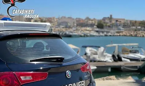 Scoglitti, evade dai domiciliari e fugge all'alt: arrestato dai carabinieri