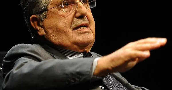 De Benedetti: «Elkann? Venderà i giornali e metterà l'oceano fra lui e ...