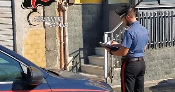 Braccialetto elettronico segnala l'evasione: 42enne arrestato al ...