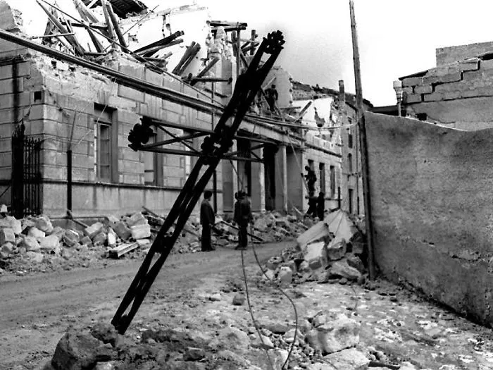 Belice 1968 · Danni al patrimonio edilizio di Poggioreale · archivio 13363952