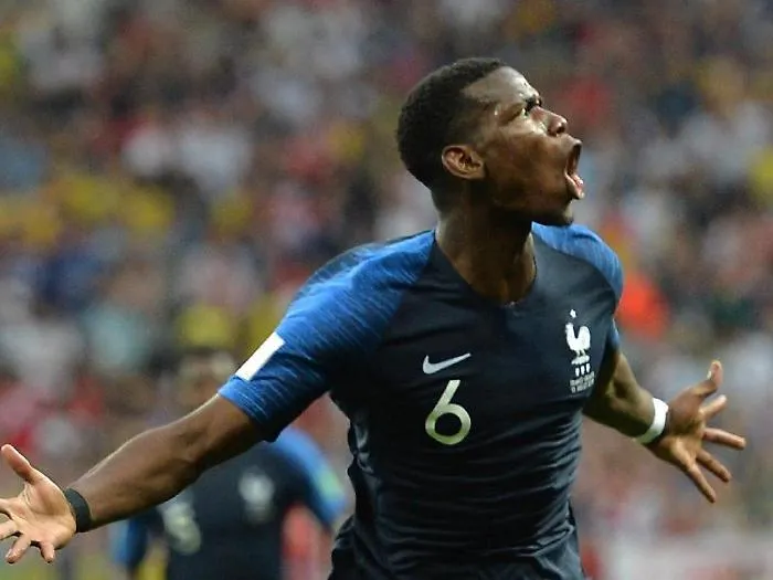 epa06891048 Paul Pogba of France celebrates scoring the 3-1 lead during the FIFA World Cup 2018 final between France and Croatia in Moscow, Russia, 1