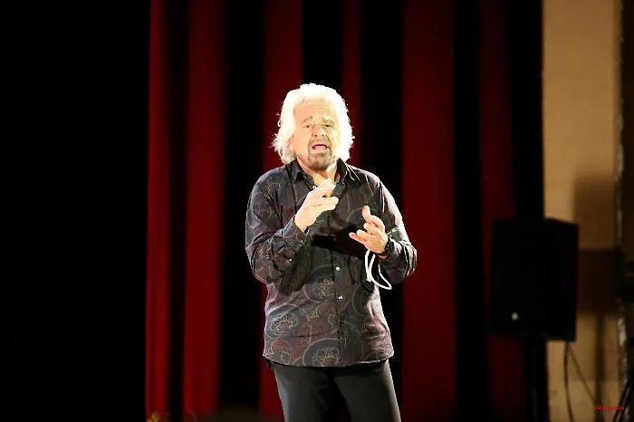 BEPPE-GRILLO-CT-12