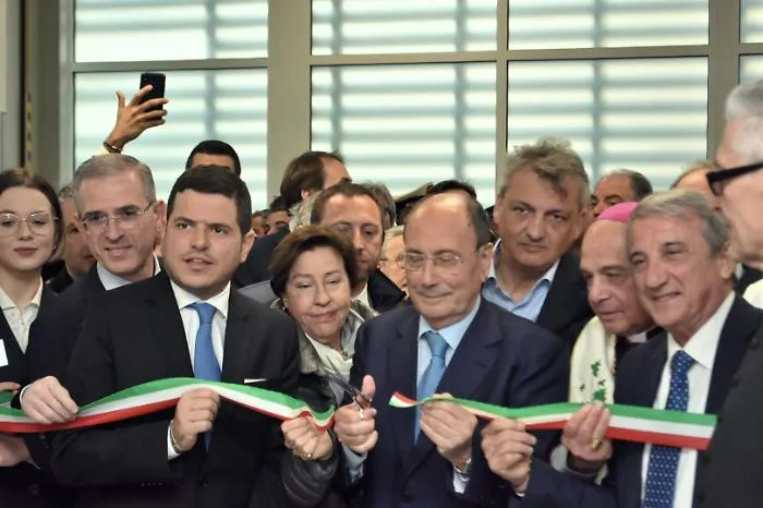 g8