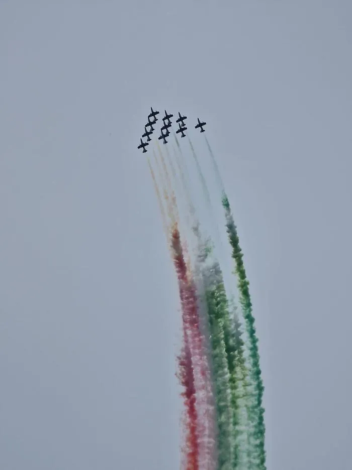 f4