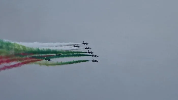 f8