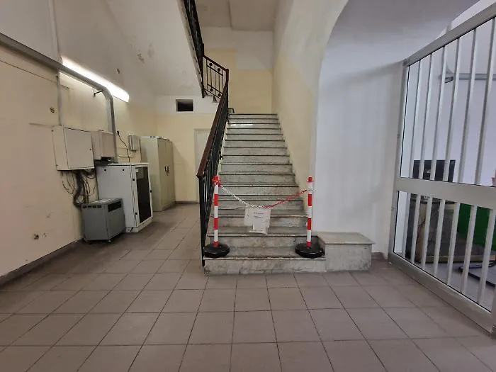 Attivit&agrave; produttive scala chiusa per pericolo 02