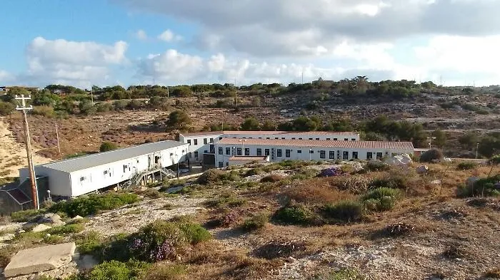 Lampedusa, hotspot al collasso: ci sono 700 migranti