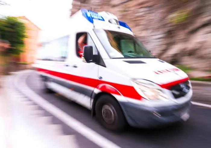 Ragusa: operatori 118 salvano bimbo, il pap&agrave;: &laquo;Grazie supereroi&raquo;