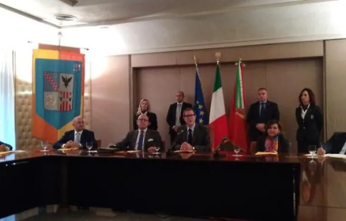 E Musumeci prepara il &ldquo;ritocchino&rdquo; al governo regionale: rimpasto a breve