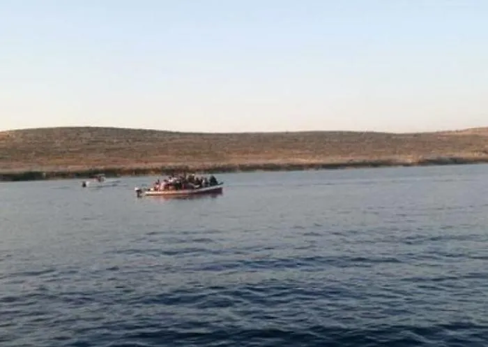 Lampedusa, in una notte arrivati 16 barchini e 260 migranti
