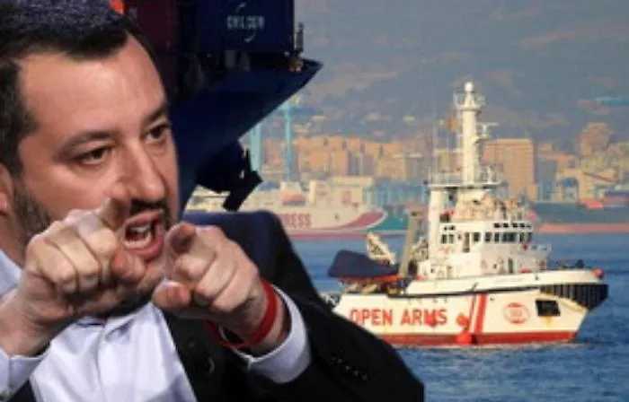 Salvini indagato ad Agrigento per Open Arms: &laquo;Un'altra medaglia&raquo;