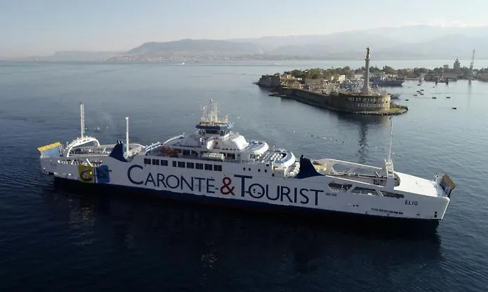 Nuova &ldquo;burrasca&rdquo; su Caronte &amp; Tourist: sequestrate 3 navi e 3,5 milioni di contributi indebiti