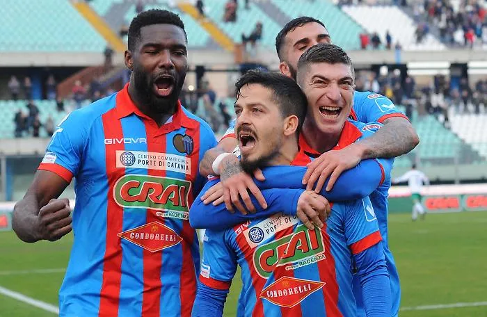 Serie C, Catania vince 3 - 1 in rimonta sull'Avellino: l'eroe &egrave; Sarno