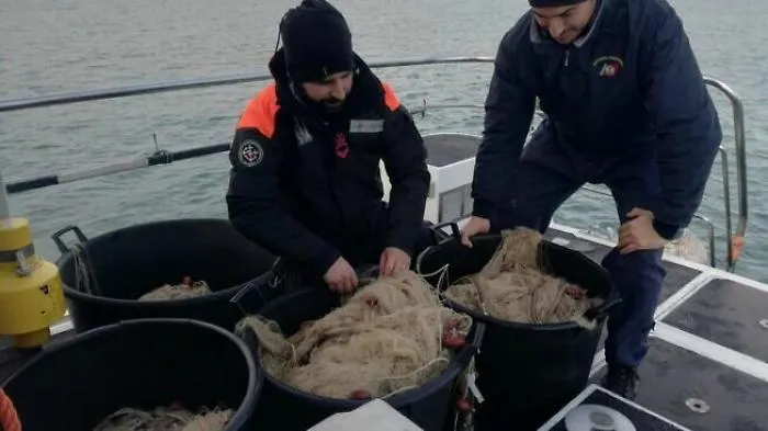 Novellame, sequestrate diverse reti nelle acque di Seccagrande a Ribera