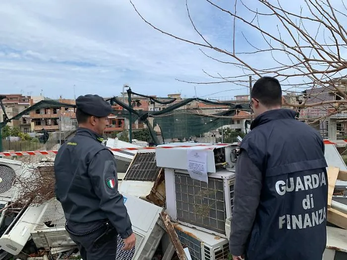Santa Teresa di Riva, tonnellate di rifiuti tossici a due passi dal centro abitato