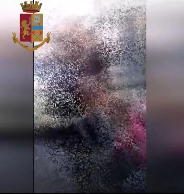 Catania, picchiano compagne di scuola
 e postano video della violenza: denunciate