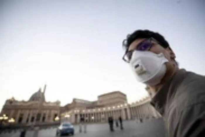 Coronavirus, Governo aggiorna linee guida: si pu&ograve; correre al parco