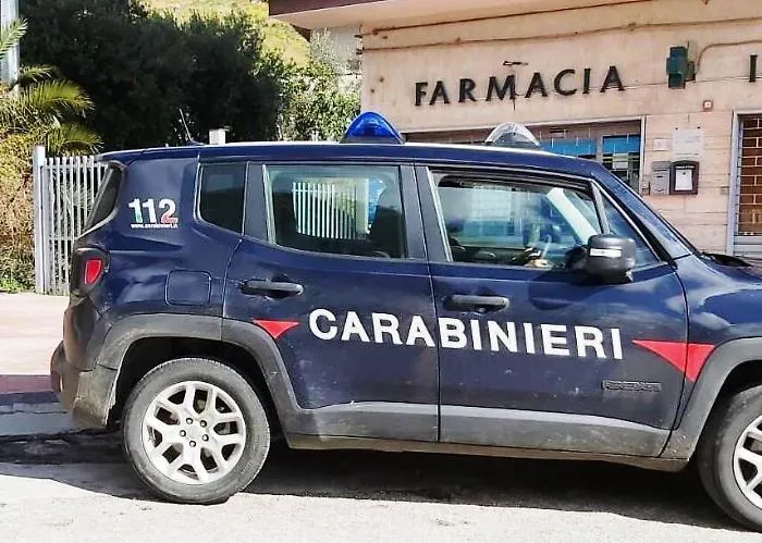Carabinieri di Castel di Iudica portano farmaco salvavita a paziente