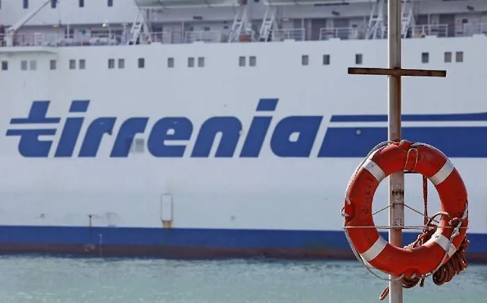 I traghetti Tirrenia riaccendono i motori: riattivati i collegamenti con la Sicilia