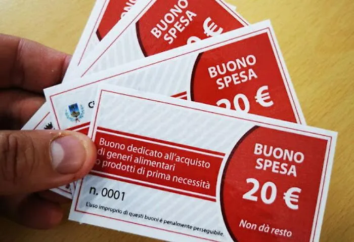 Catania, la giunta delibera i criteri per i buoni spesa: ecco chi pu&ograve; usufruirne