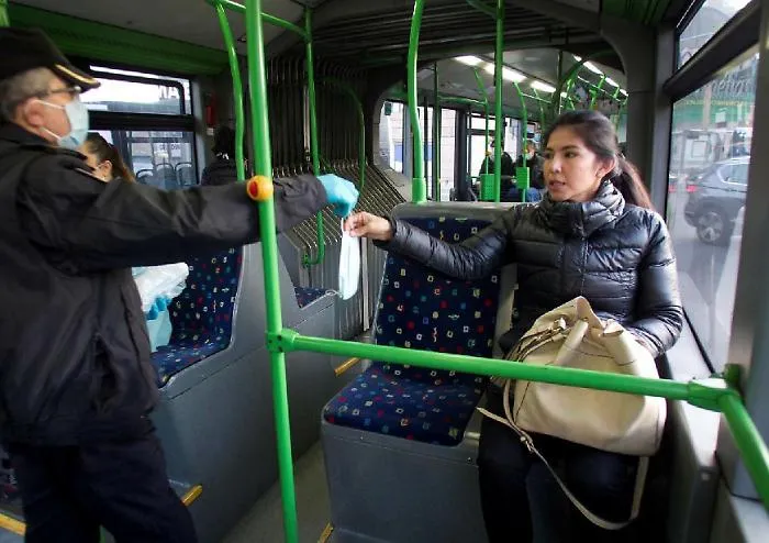 Pi&ugrave; smart working, doppi turni al lavoro, bus limitati: come sar&agrave; la &ldquo;fase 2&rdquo;
