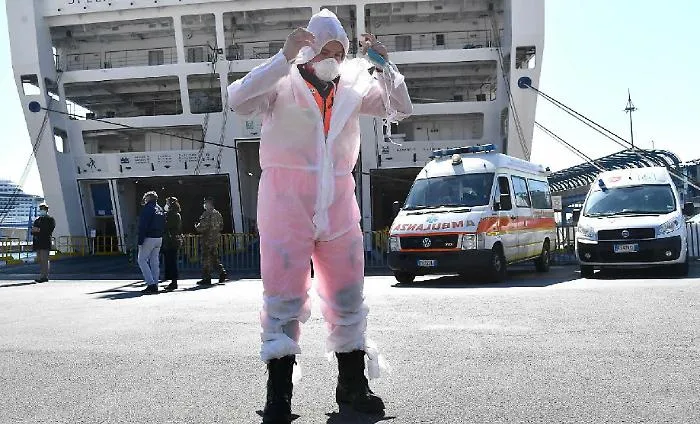 Migranti, pronta nave-quarantena. Musumeci: &laquo;Governo mi ha ascoltato&raquo;