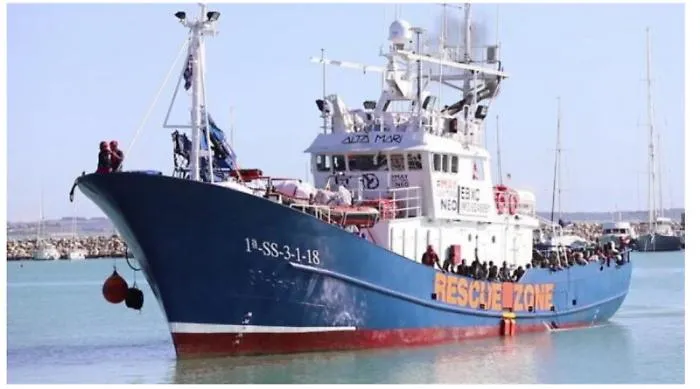 Sbarchi, la "Aita Mari" verso Palermo: il no di Musumeci e Salvini