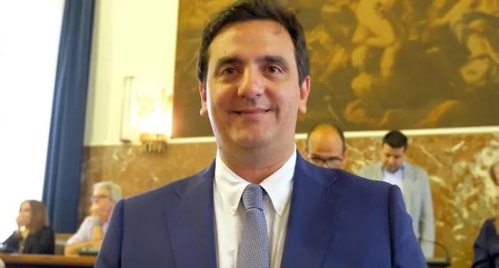 Messina, posta necrologio per Mussolini: bloccato da Fb, annuncia querela