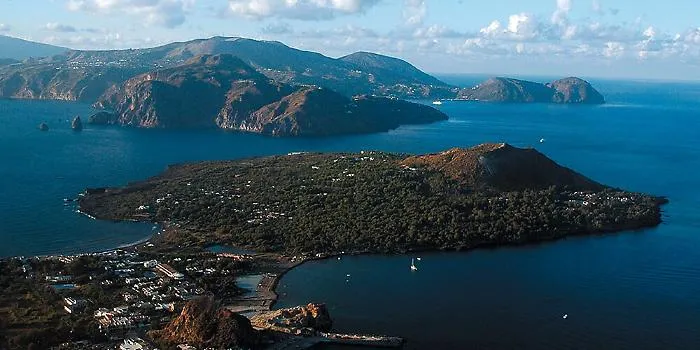 Covid, operatori turismo Eolie sul piede di guerra: &laquo;Aiuti o non apriamo&raquo;