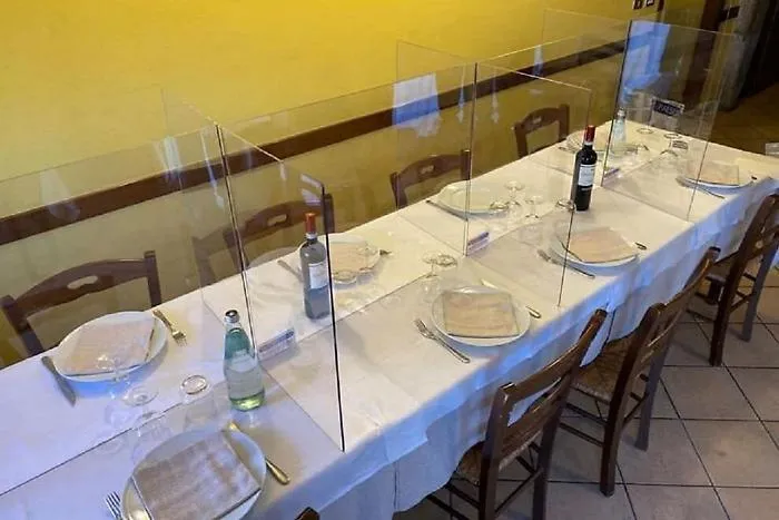 Coronavirus, Musumeci spinge per la riapertura di bar, ristoranti e parruccherie